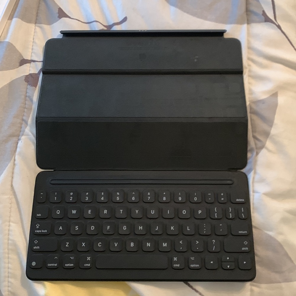 iPad Smart Keyboard - Picture 5 of 6